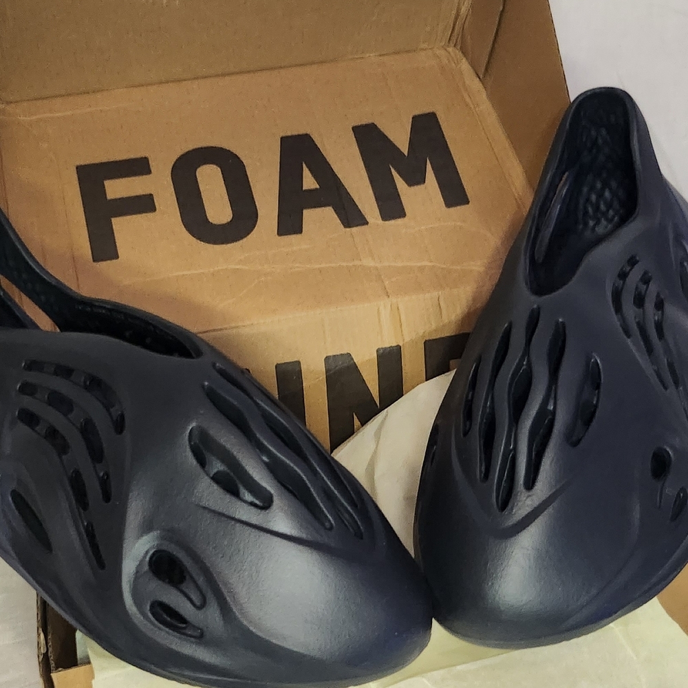 Adidas‎ Yeezy Foam Runner Mineral Blue Men's Size 7 - Picture 4 of 5
